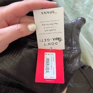 SPANX- Faux Leather Leggings